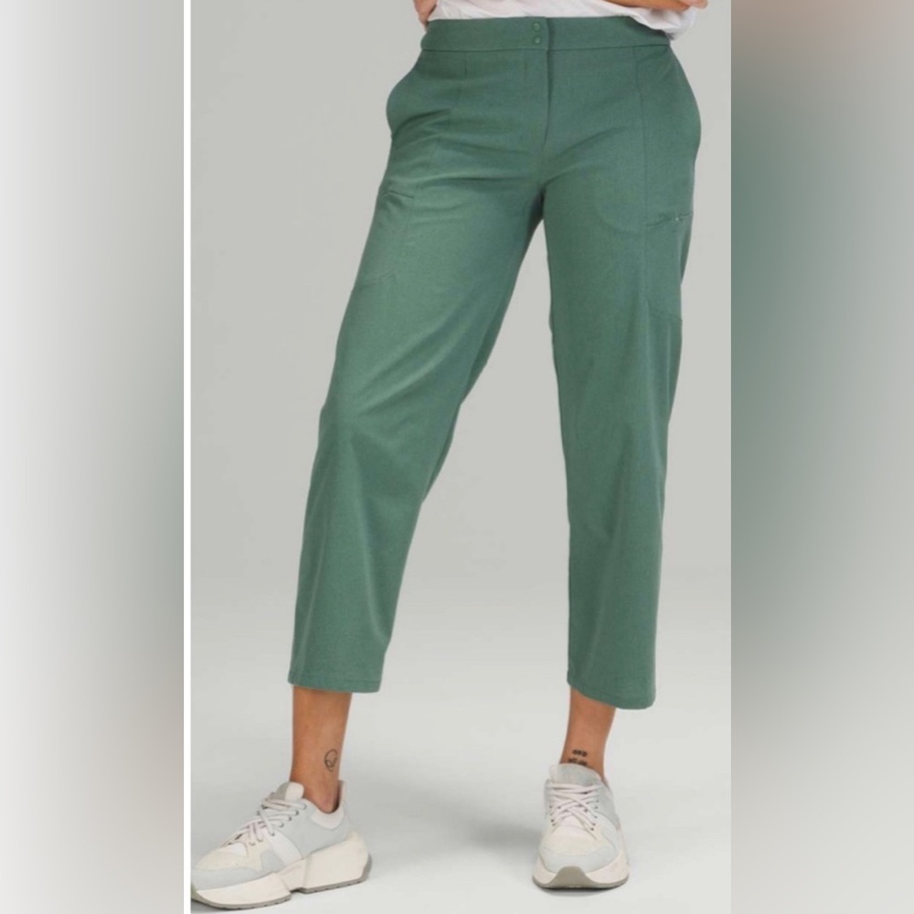 Lululemon Ventlight Cargo Mid Rise